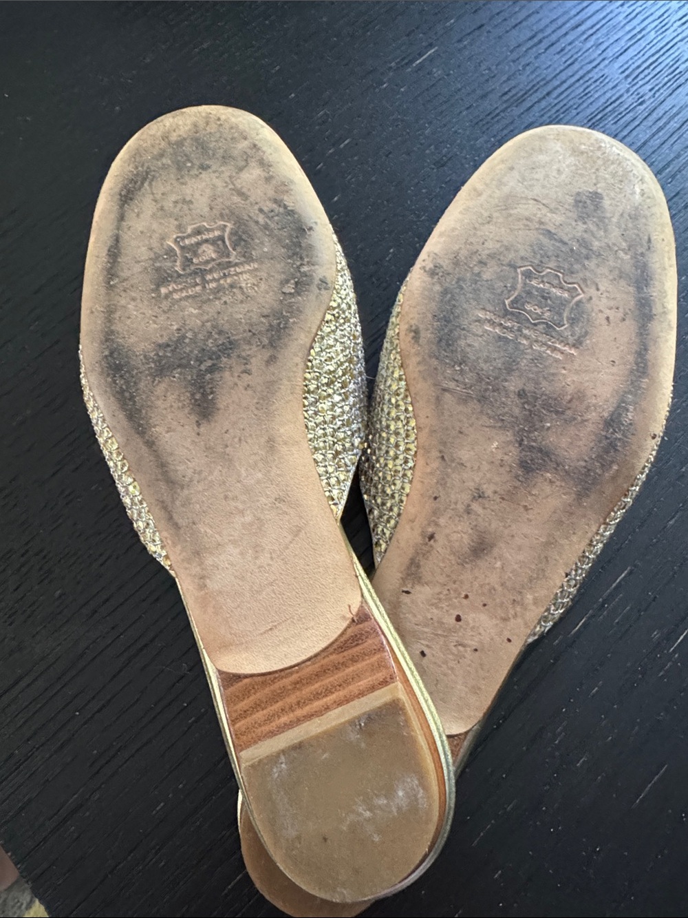 Stuart Weitzman gold sequin bow detailing mule flats. Size 11M. - Picture 6 of 6
